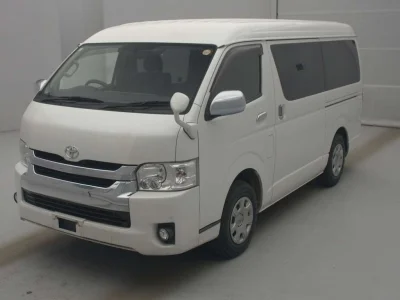 TOYOTA REGIUS VAN