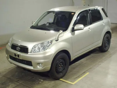 TOYOTA RUSH