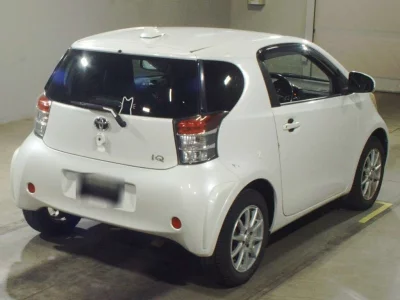 TOYOTA IQ