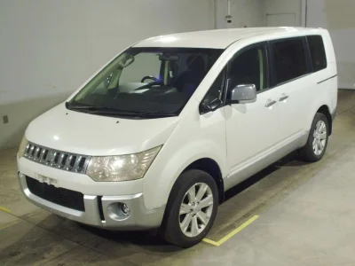 MITSUBISHI DELICA D5 1