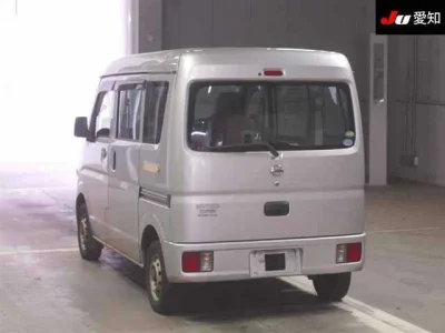 NISSAN CLIPPER VAN