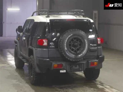 TOYOTA FJ CRUISER