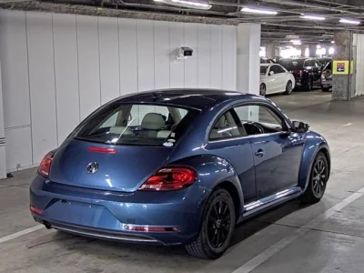 VOLKSWAGEN THE BEETLE 2