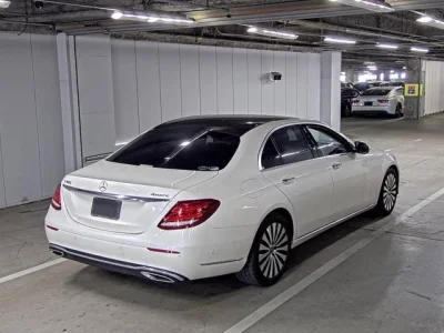 MERCEDES BENZ E CLASS