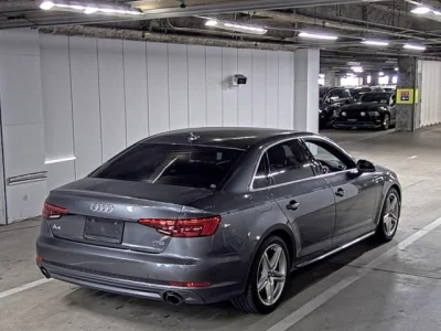 AUDI A4 AVANTE 2