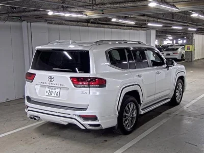 TOYOTA LAND CRUISER
