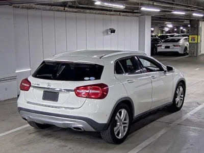 MERCEDES BENZ GLA