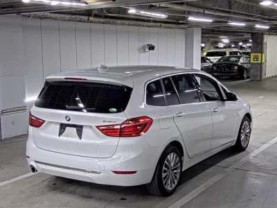 BMW 2 SERIES 2