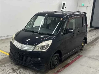MITSUBISHI DELICA D2