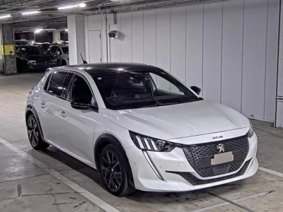 PEUGEOT 208 1