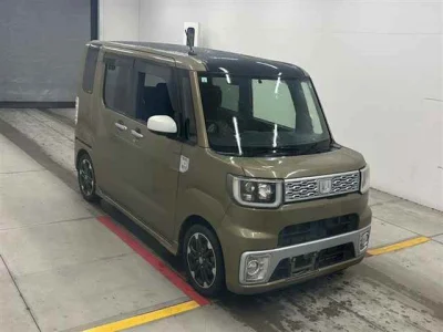 DAIHATSU WAKE