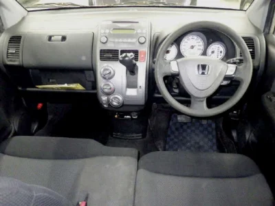HONDA MOBILIO SPIKE