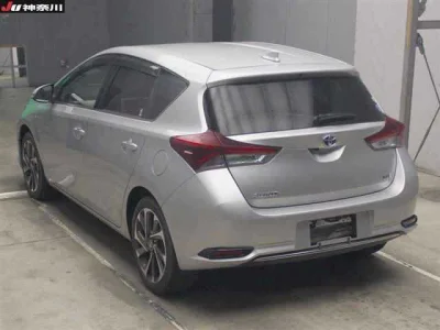 TOYOTA AURIS 2