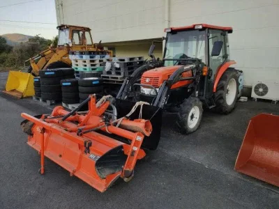 KUBOTA KUBOTA