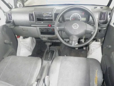 NISSAN CLIPPER VAN