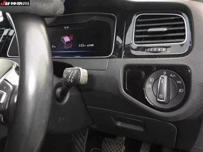 VOLKSWAGEN GOLF 4