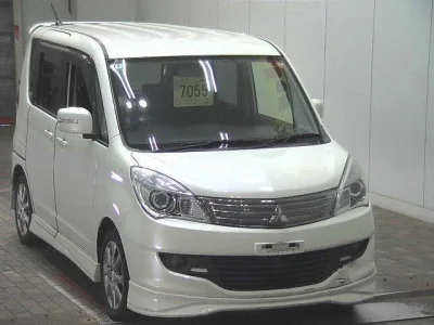 MITSUBISHI DELICA D2