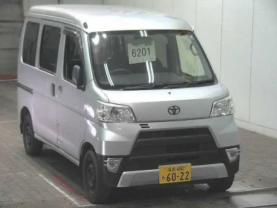 TOYOTA PIXIS VAN