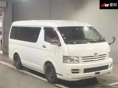 TOYOTA HIACE