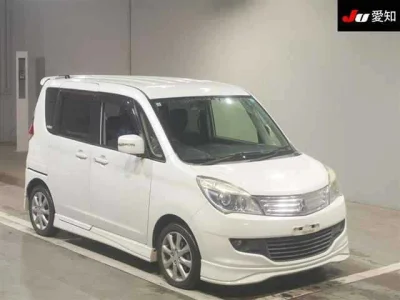 MITSUBISHI DELICA D2