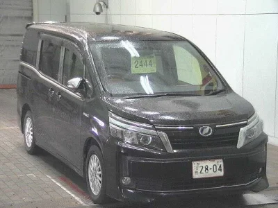 TOYOTA VOXY