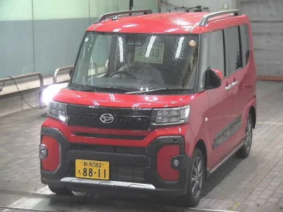 DAIHATSU TANTO FUN CROSS