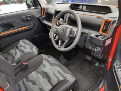DAIHATSU TANTO FUN CROSS