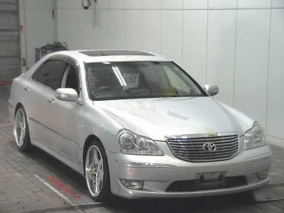 TOYOTA CROWN MAJESTA