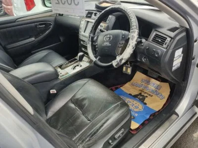 TOYOTA CROWN MAJESTA