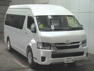 TOYOTA HIACE