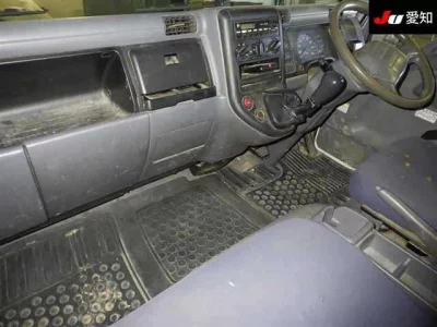 MITSUBISHI CANTER