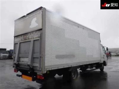 MITSUBISHI FUSO FIGHTER