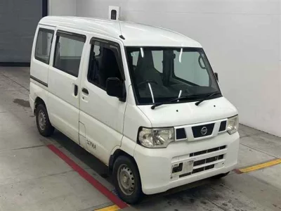 NISSAN CLIPPER VAN