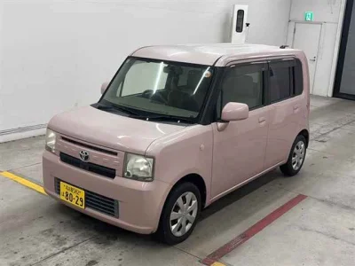 TOYOTA PIXIS SPACE