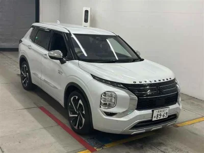 MITSUBISHI OUTLANDER PHEV