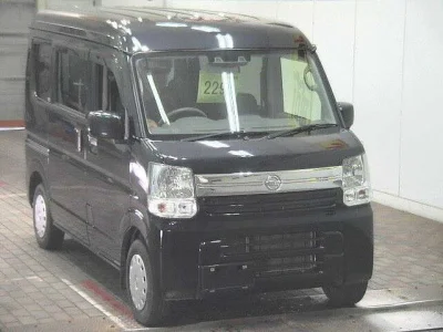 NISSAN CLIPPER VAN