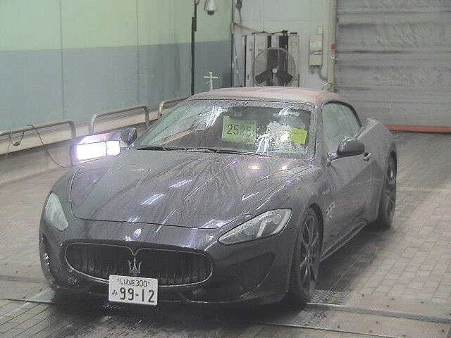 Maserati GranCabrio  с аукциона в Японии