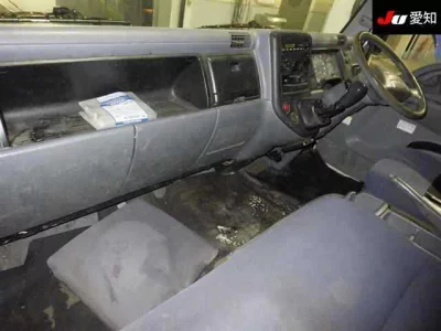 MITSUBISHI CANTER