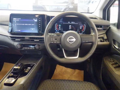 NISSAN AURA