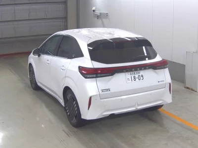 NISSAN AURA