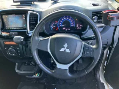 MITSUBISHI DELICA D2