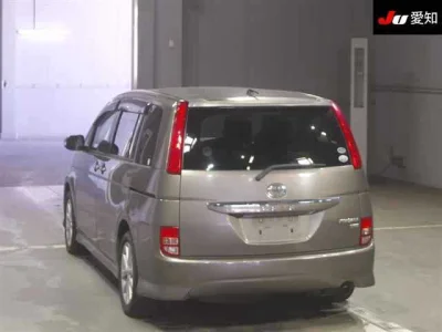TOYOTA ISIS