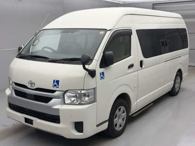 TOYOTA HIACE