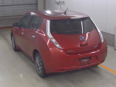 NISSAN LEAF
