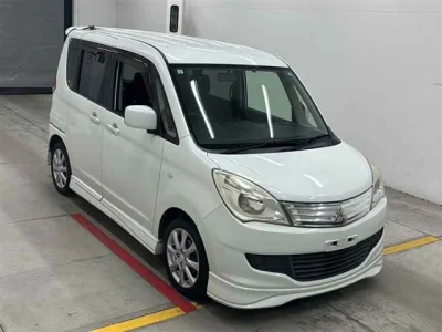 MITSUBISHI DELICA D2
