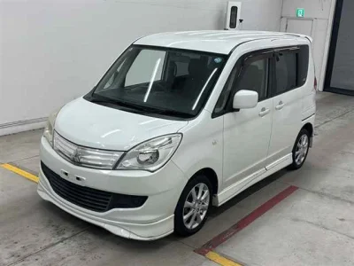 MITSUBISHI DELICA D2