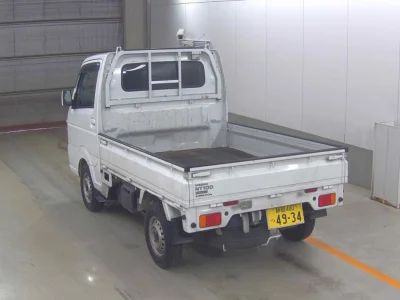 Nissan NT100 Clipper