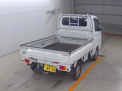 Nissan NT100 Clipper