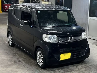 HONDA N BOX SLASH