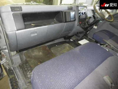 MITSUBISHI CANTER